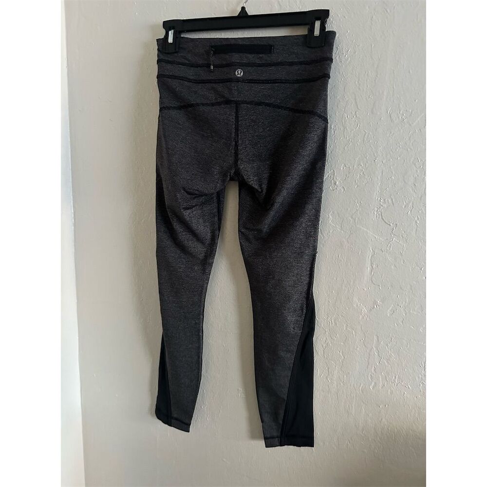 Lululemon Women's Gray black Pinstripe Leggings Size 4 Mid-Rise Activewear